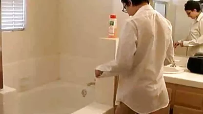 Chơi dit gai nhat ban khiêu dâm