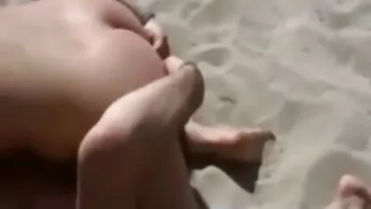 Điên mẹ già khó khăn dit nhau gai nhat ban và nuốt.