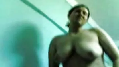 Anh thích uống say phim sex gái xinh nhật bản ko che để đi tiểu.