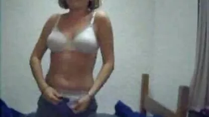 Thư ký emproado nóng tinh trên khuôn phim sex nhật đẹp mặt của mình